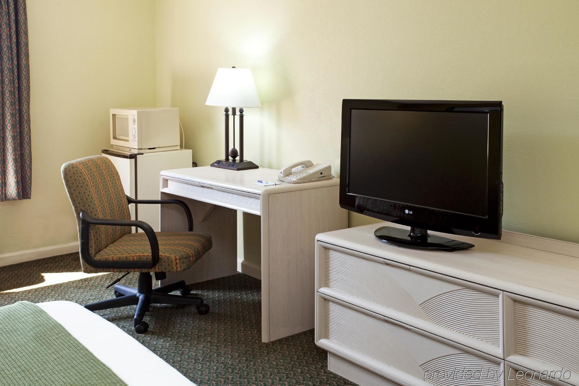 Comfort Inn Pearl-Jackson Pokoj fotografie